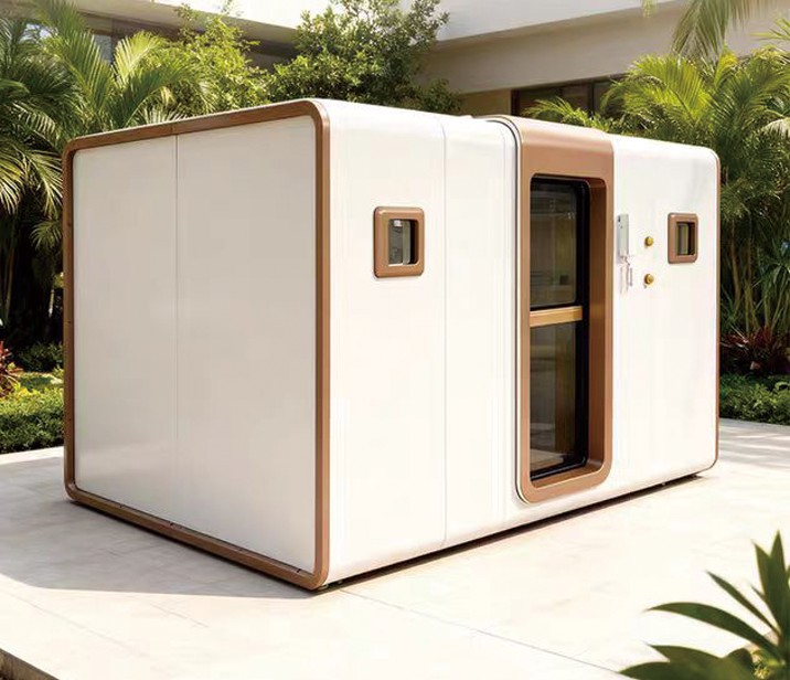 Business-Class multi-person chamber